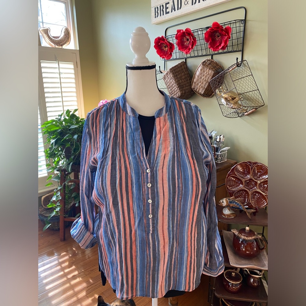 Zac & Rachel sheer roll tab linen- like blouse